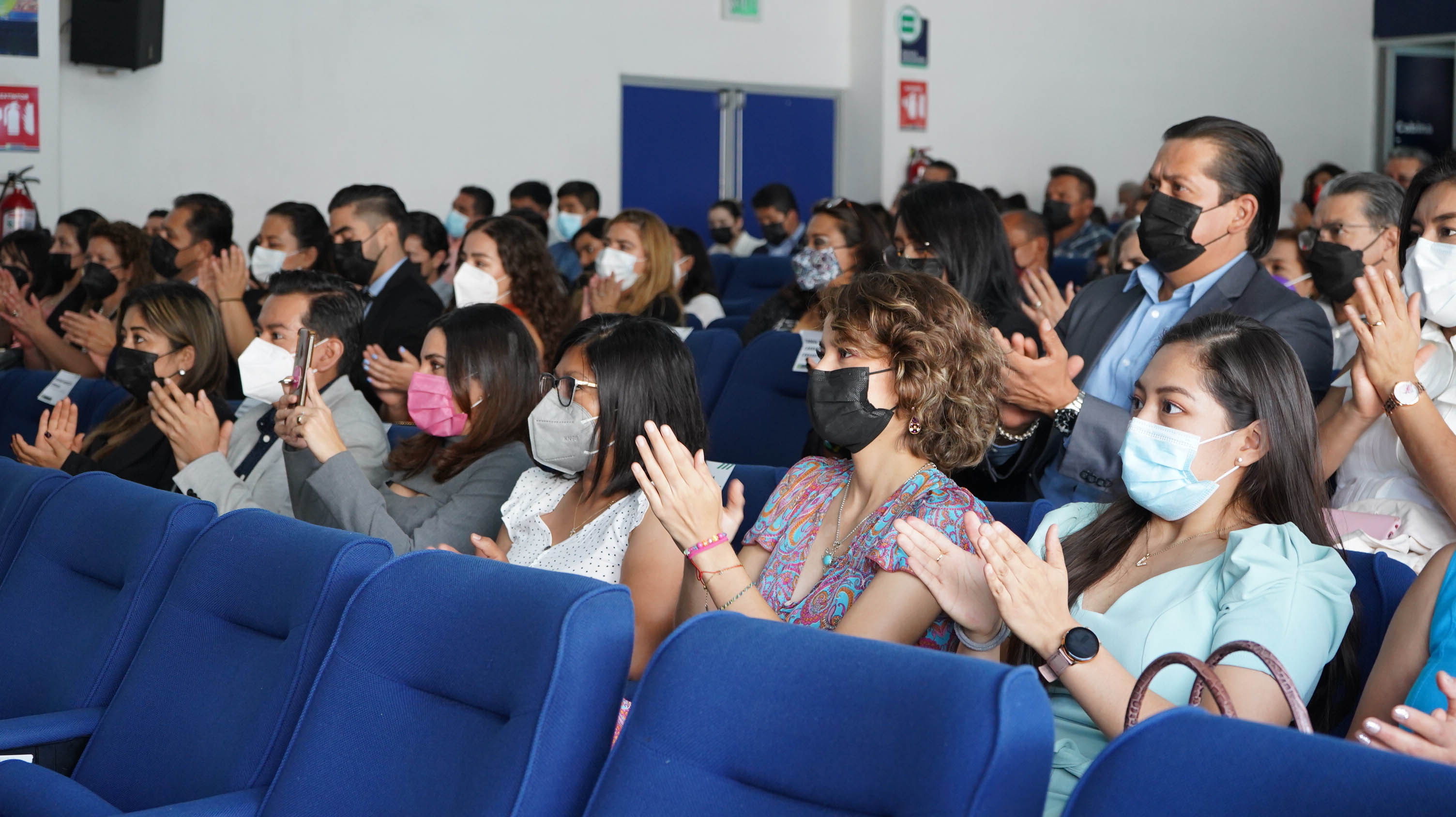 ENTREGA DE DIPLOMAS DE ODONTOLOGÍA